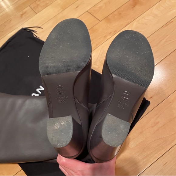 Chanel dark grey boots - Picture 9 of 13